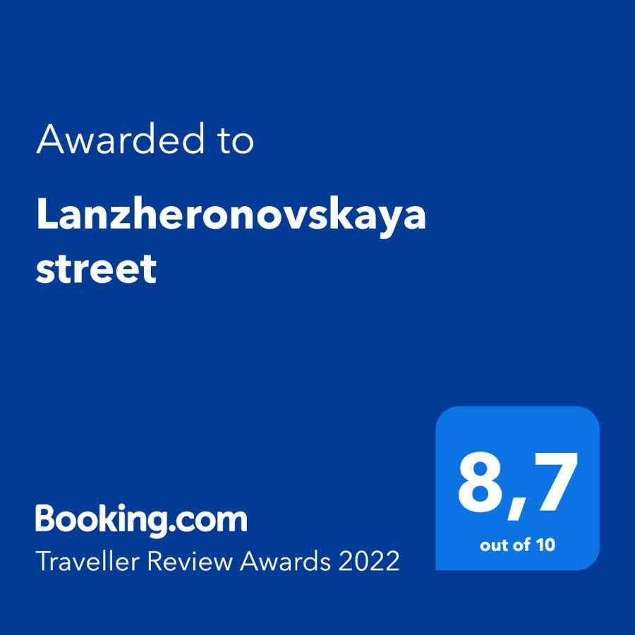 Lanzheronovskaya street Odessa Buitenkant foto